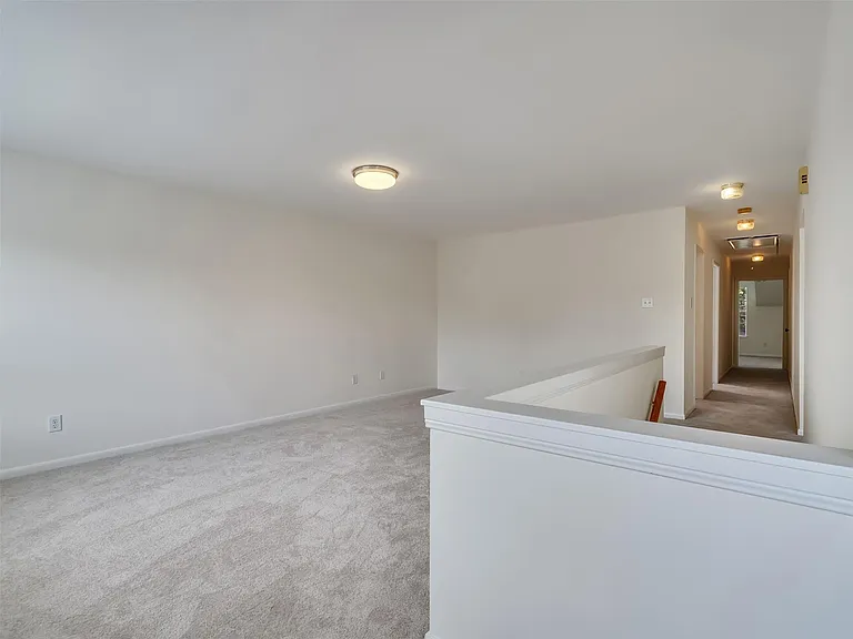 1127 Gloria Ct — Photo 37