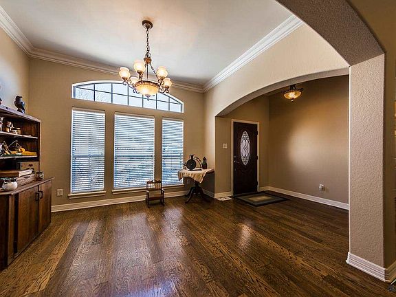 3rd image of 669 Prestonwood Cir