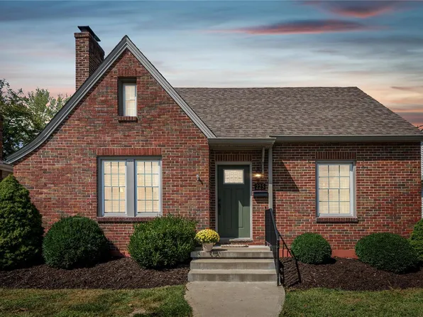 225 High St, Washington, MO 63090