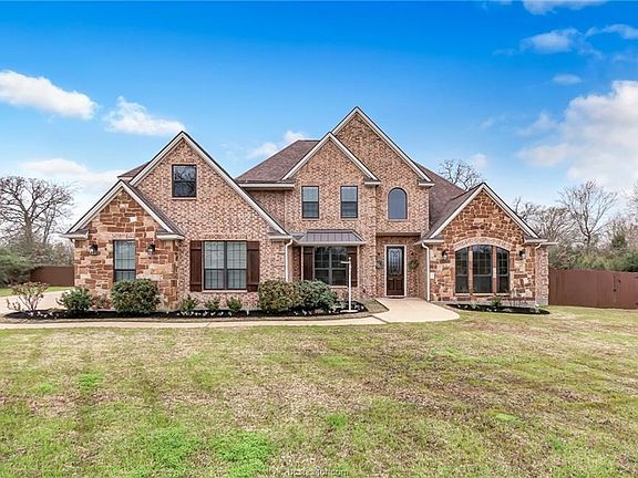 2nd image of 17790 Saddle Creek Dr