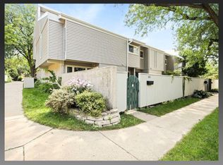 424 E Bluff St, Madison, WI 53705