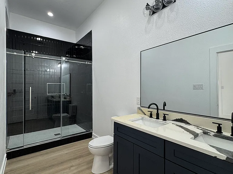 105 Forrest Ave — Photo 8