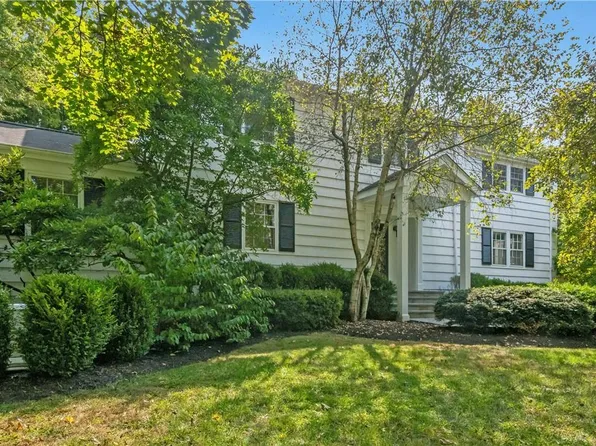 70 Cowdin Circle, Chappaqua, NY 10514