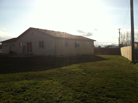 4th image of 645 Rose Dr