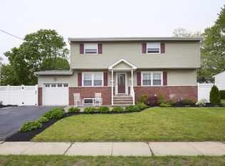 20 Bucknell Dr, Hazlet, NJ 07730