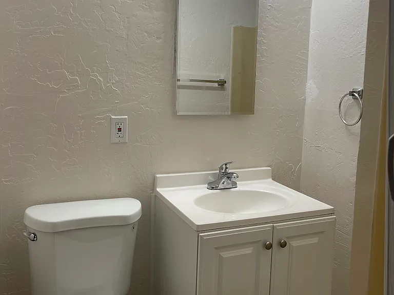 Palin Cir — Photo 9