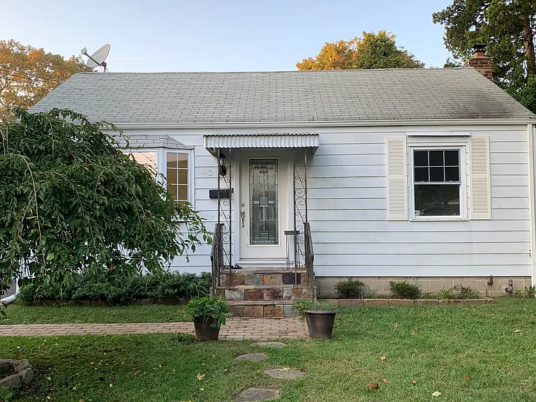 33 E Lyons St — Photo 1