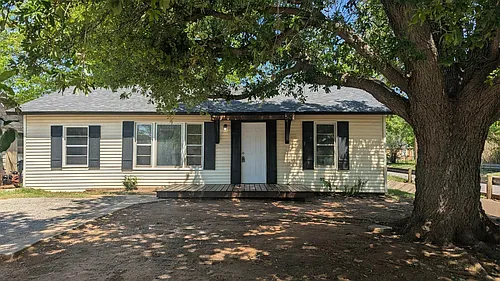 1400 34th St Photo 1