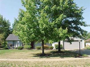 10812 Meadowgrass Rd, Strongsville, OH 44149