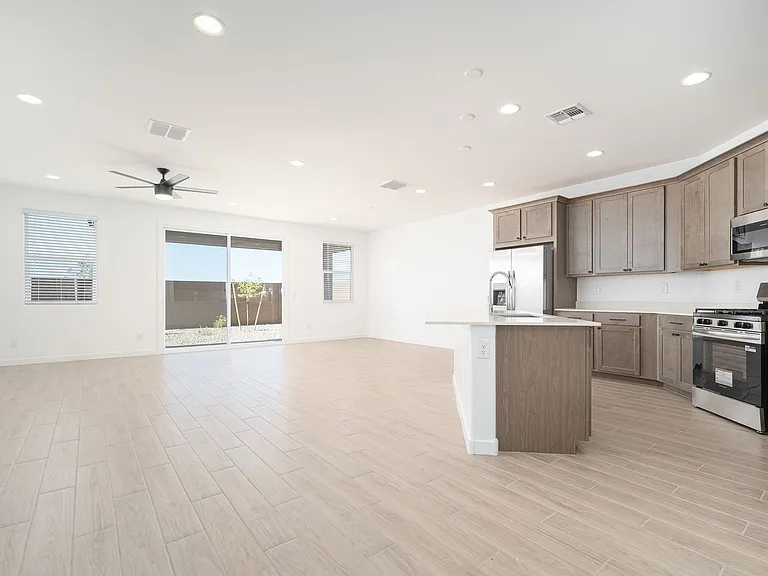 19214 W Marissa Dr — Photo 22