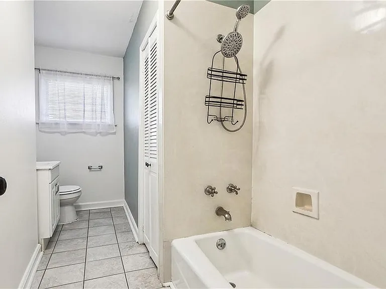 1100 Brockenbraugh Ct — Photo 15