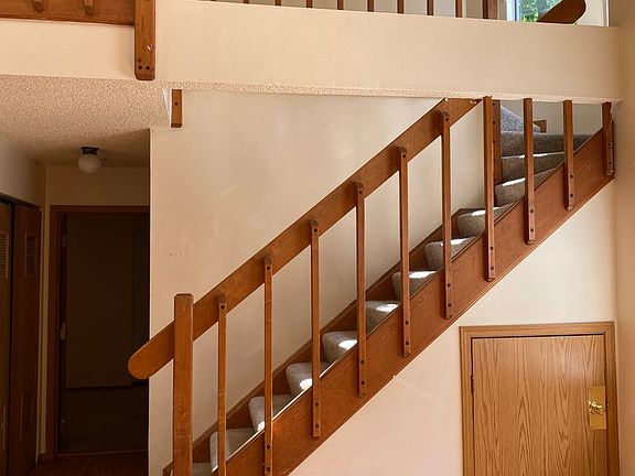 3rd image of 1932 Canyon Blvd APT 4