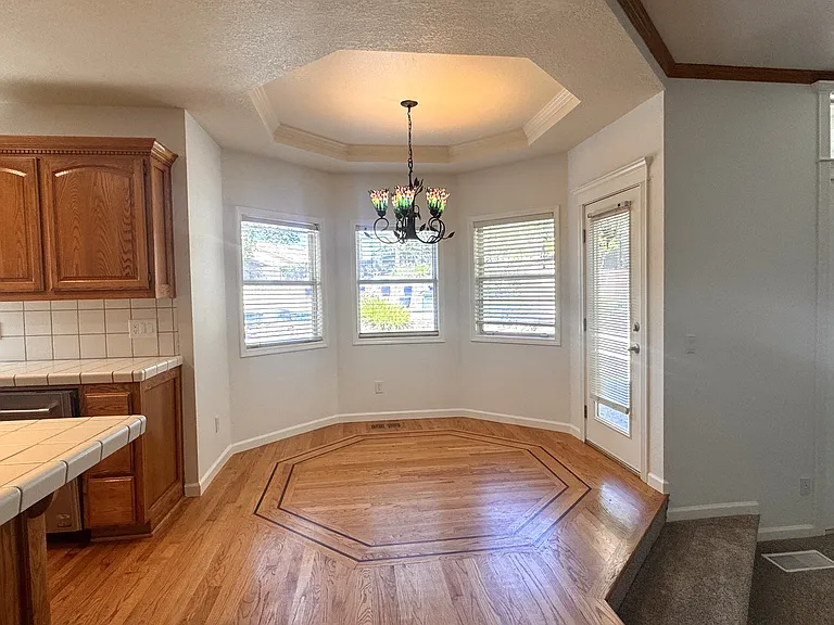 4216 Mepham Ct — Photo 10