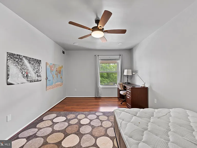 9808 47th Pl #302 — Photo 34
