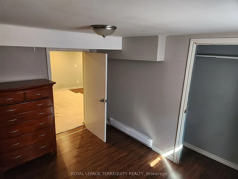 319 Hillcroft St #LOWER — Photo 11