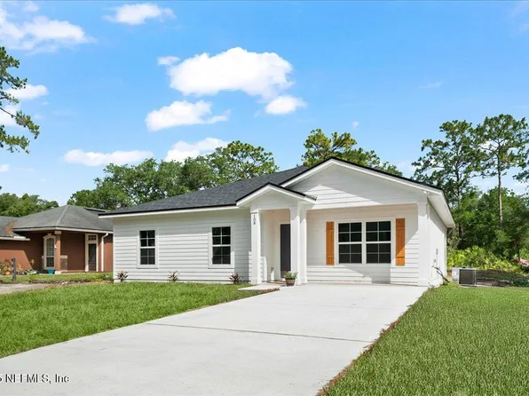 108 BARCELONA Street, East Palatka, FL 32131
