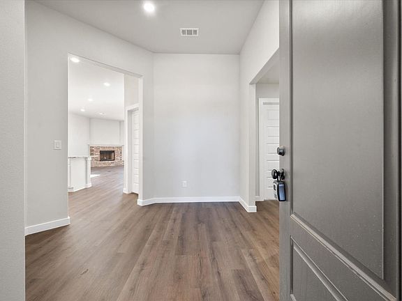 2nd image of 2907 Corpus Ave