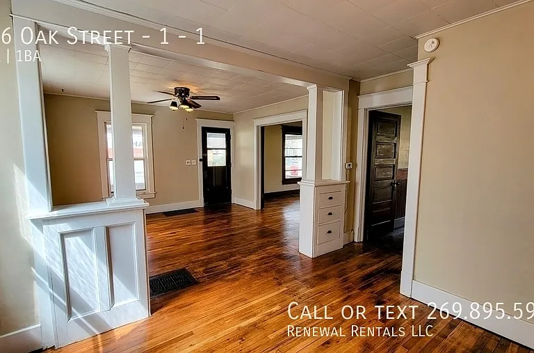 206 Oak St #1 — Photo 26