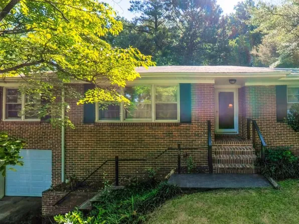1041 Michael Ln, Anniston, AL 36207