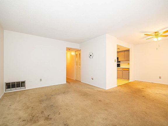 4th image of 10177 Penrith Dr