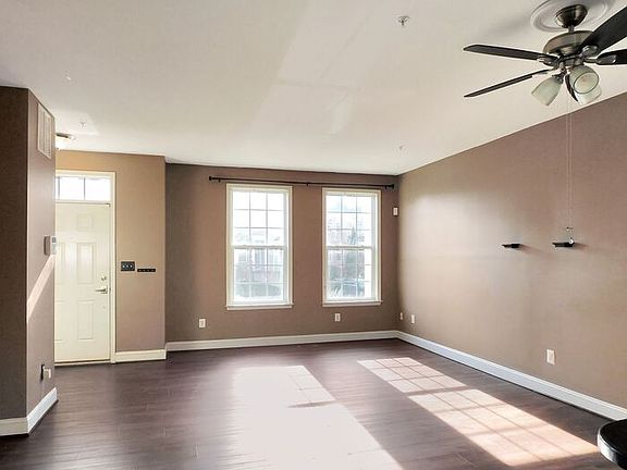 3rd image of 21925 Weeping Willow Ln