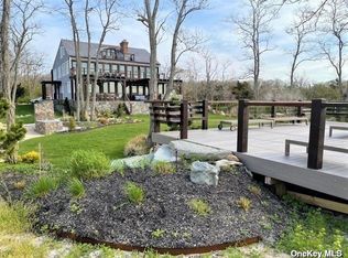 16 Old Field Woods Rd, Setauket, NY 11733