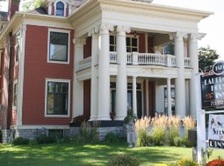 1975 Riverside Ave #3, Marinette, WI 54143