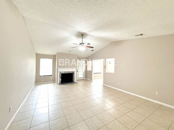 2nd image of 5811 Copper Hill Ln W