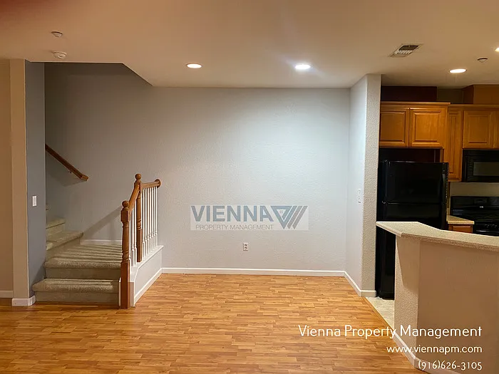 3301 Leiper Loop — Photo 5