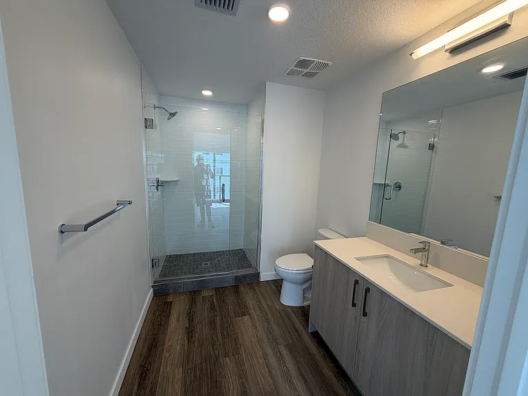 425 NW 6th St #B1 — Photo 12