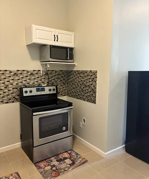 5711 Tunbridge Wells Rd — Photo 5
