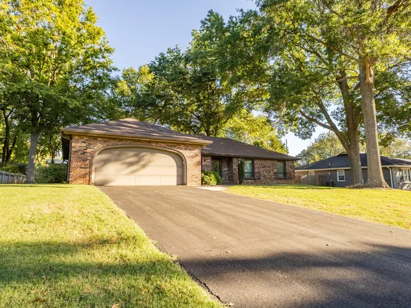 1785 E Lakewood Street, Springfield, MO 65804