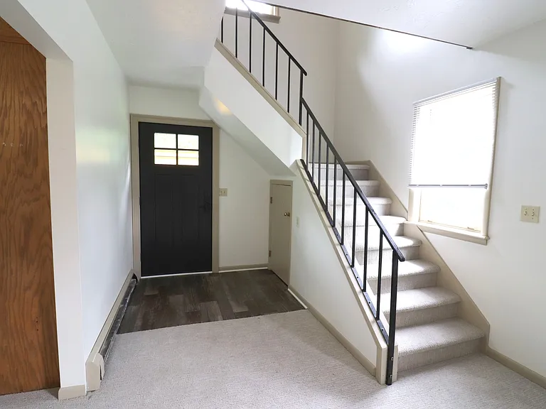 1752 Heilmandale Rd #E — Photo 5