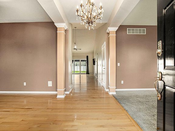 2nd image of 5928 Baywood Dr