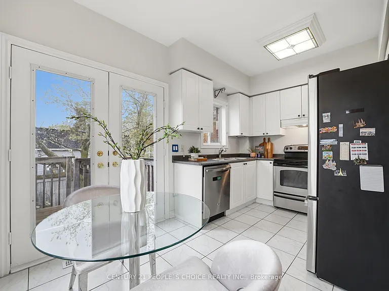 1330 Altona Rd #1 — Photo 7