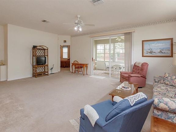 5th image of 414 Foxhill Dr