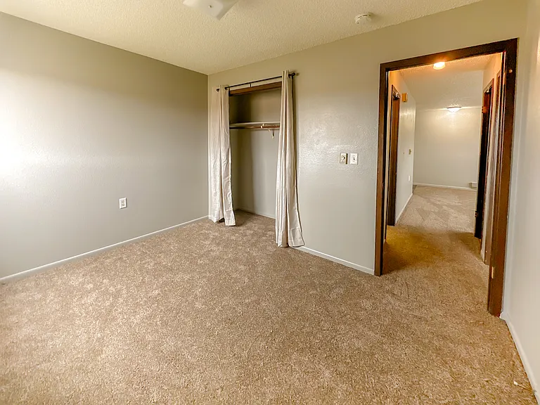 408 E Dawn St #5 — Photo 4