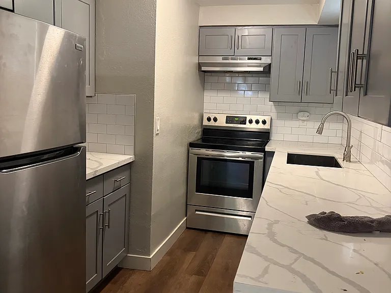 925 SW Holden St #2 — Photo 5