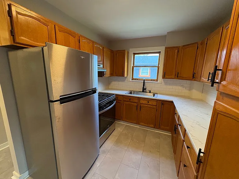 941 Carnegie Ave — Photo 7