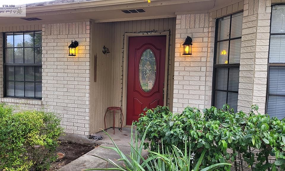 1st image of 714 Hunter Dr