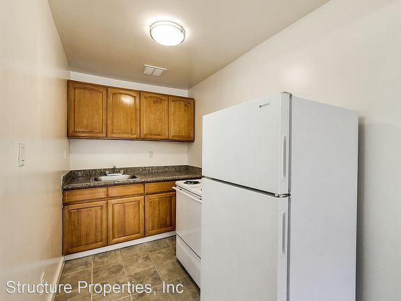 5th image of 461 24th St #9320034