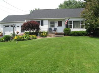 5863 Gillette Rd, Cicero, NY 13039