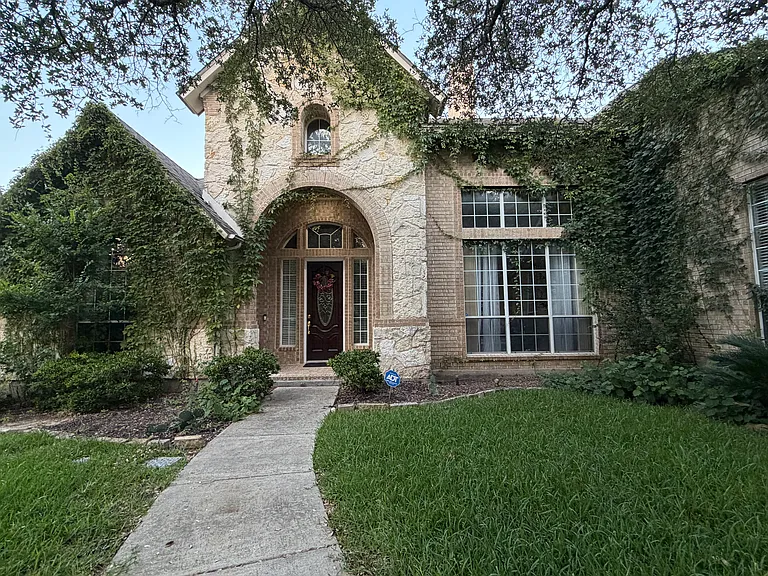7537 Steeple Dr — Photo 2