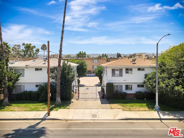 14410 Magnolia Blvd, Sherman Oaks, CA 91423