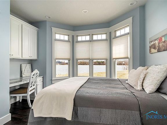 4th image of 460 Bay Breeze Dr #B