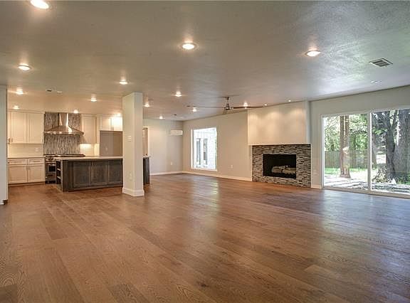 2nd image of 6618 Briarhaven Dr