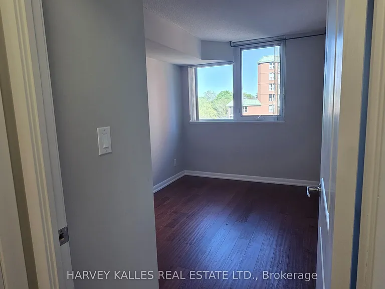 5793 Yonge St #505 — Photo 6