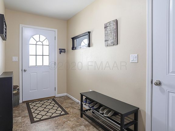 3rd image of 4508 Newport Ln