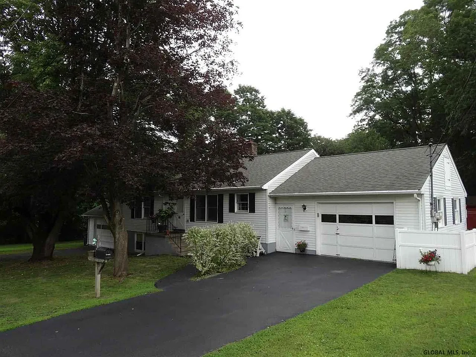 14 Wellington Rd #1