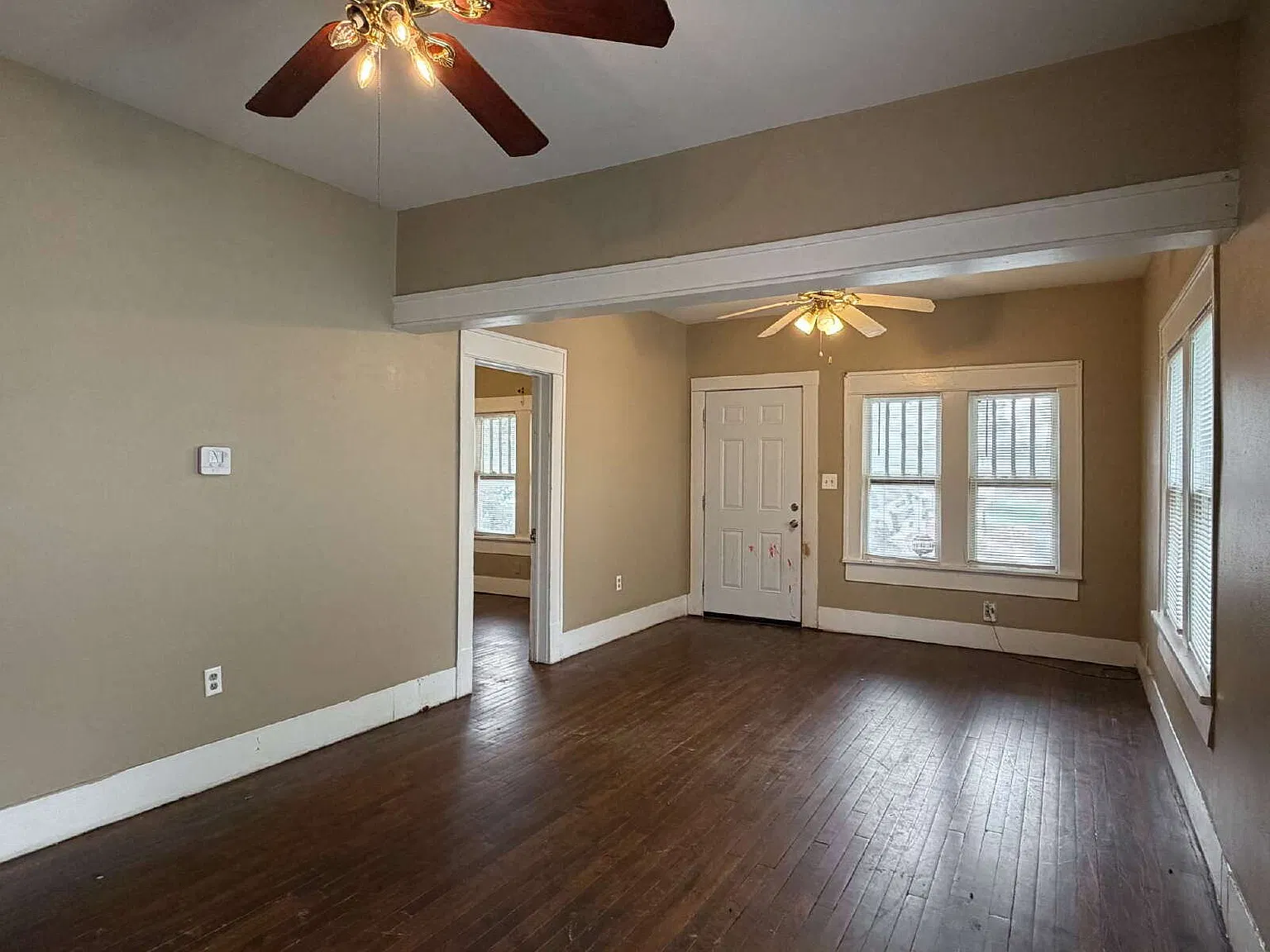 2 bed, 1.0 bath, 895 sqft, $800 — Photo 3